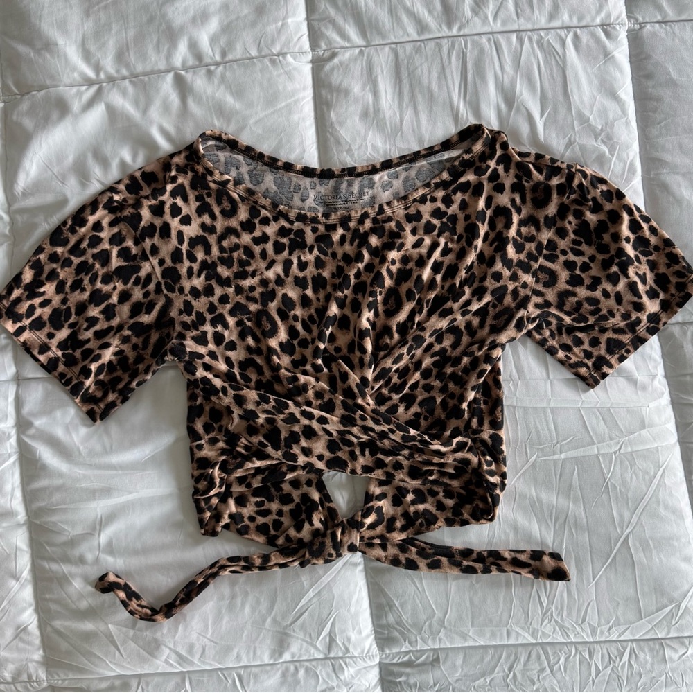 Victoria's Secret Brown and Black Tie-Front Cropped Blouse - Picture 2 of 4